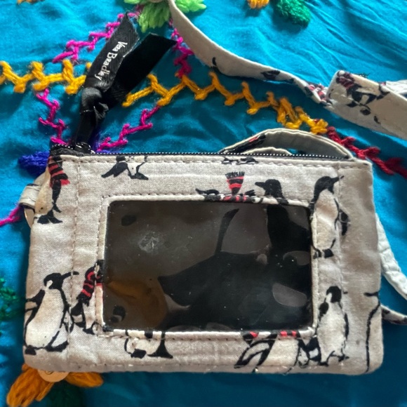 Cute penguin Vera Bradley card case. Measures apx 3 x 5” excellent condition. - Picture 4 of 8